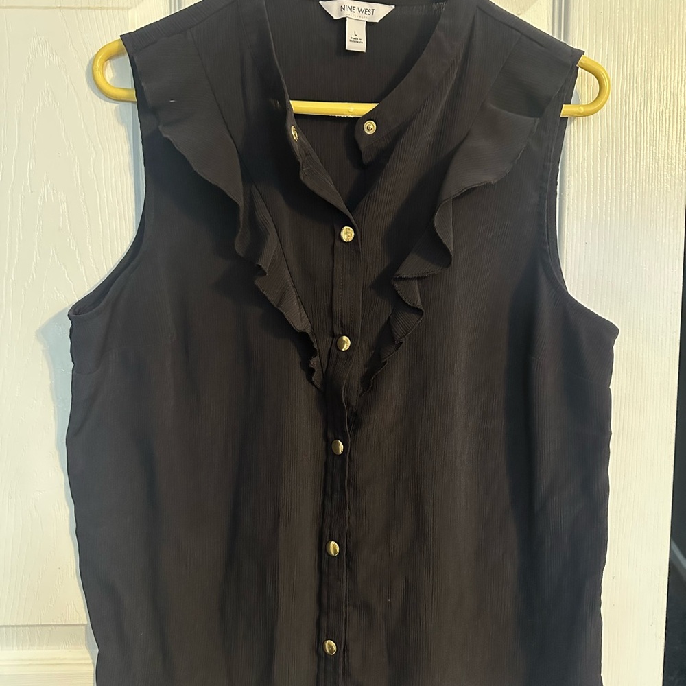 Nine West Black Sleeveless Ruffle-Trim Button Front Top- L